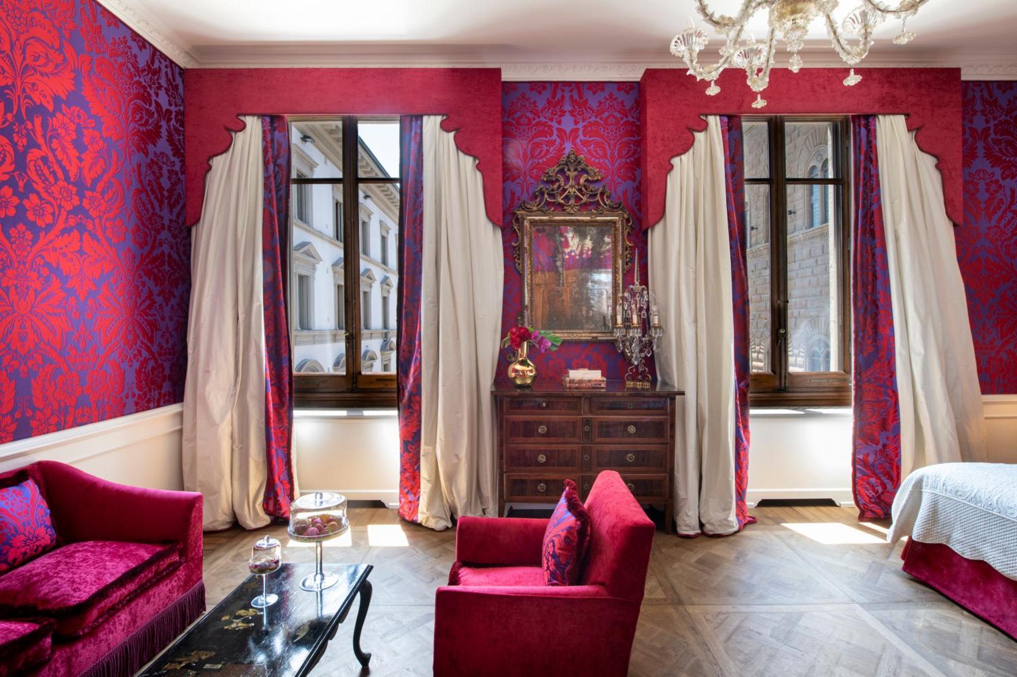 เฮลเวเชียแอนด์บริสตอล - สตาร์โฮเต็ล กอลเลซิโอเน Hotel ฟลอเรนซ์ ภายนอก รูปภาพ A room at the Hotel de Crillon